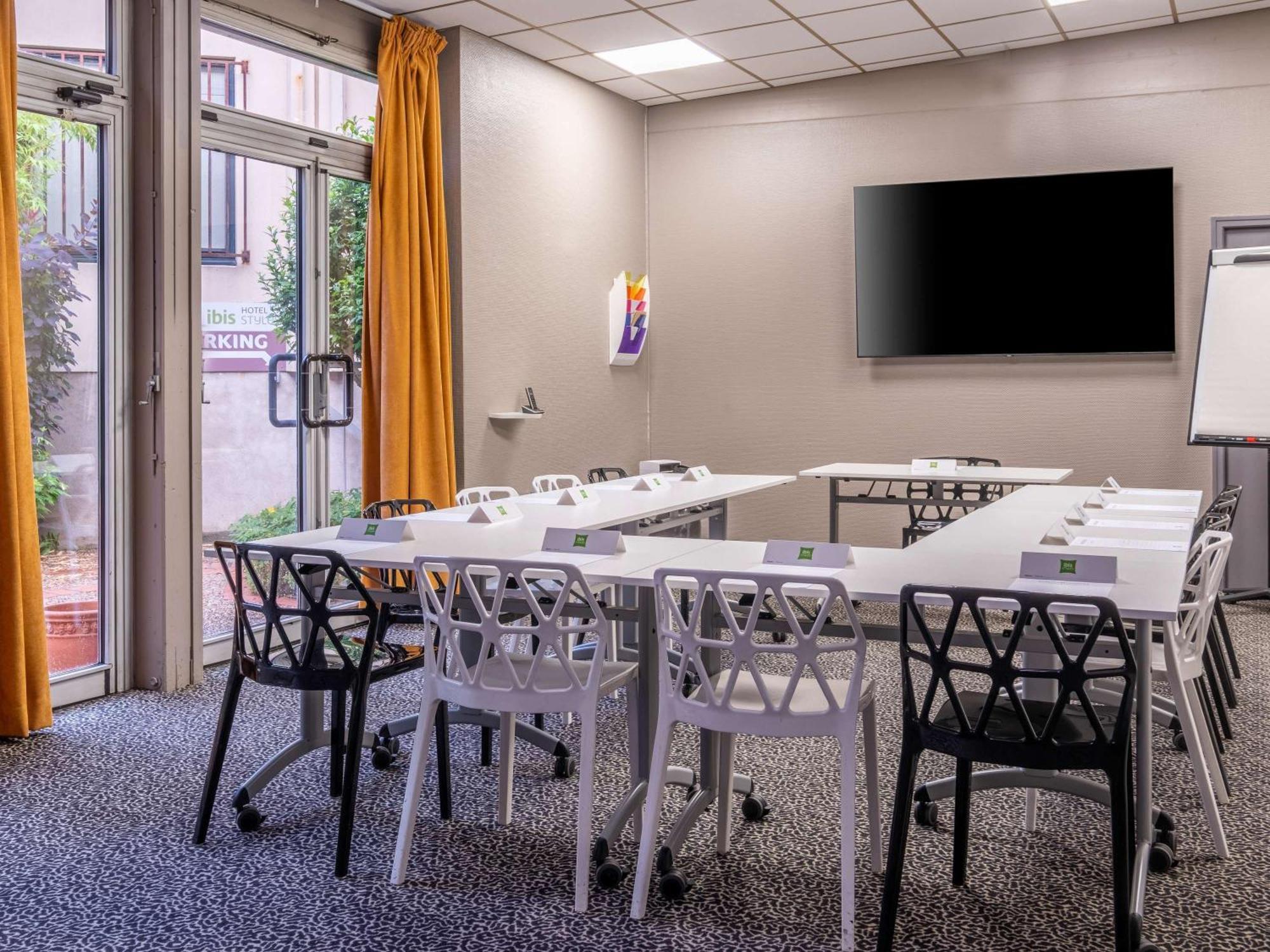 Hotel Ibis Styles Centre Gare 3*